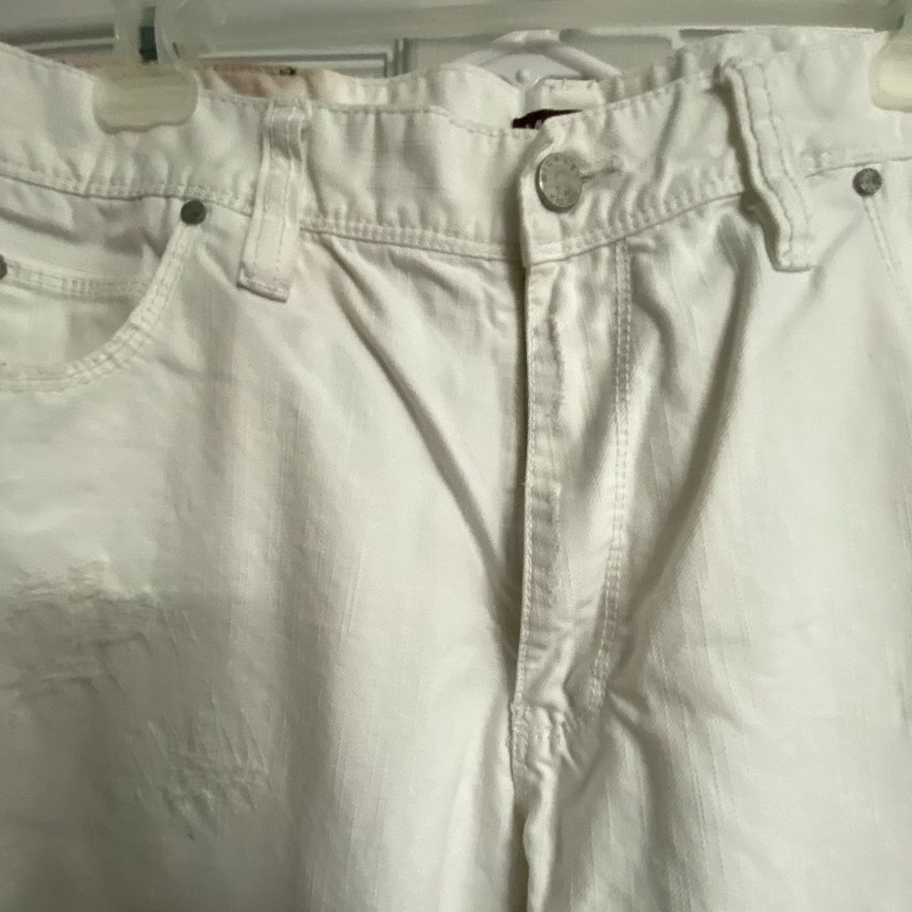 EUC~MK Mens 38X32 White denim Factory distressed Jeans - Picture 5 of 13